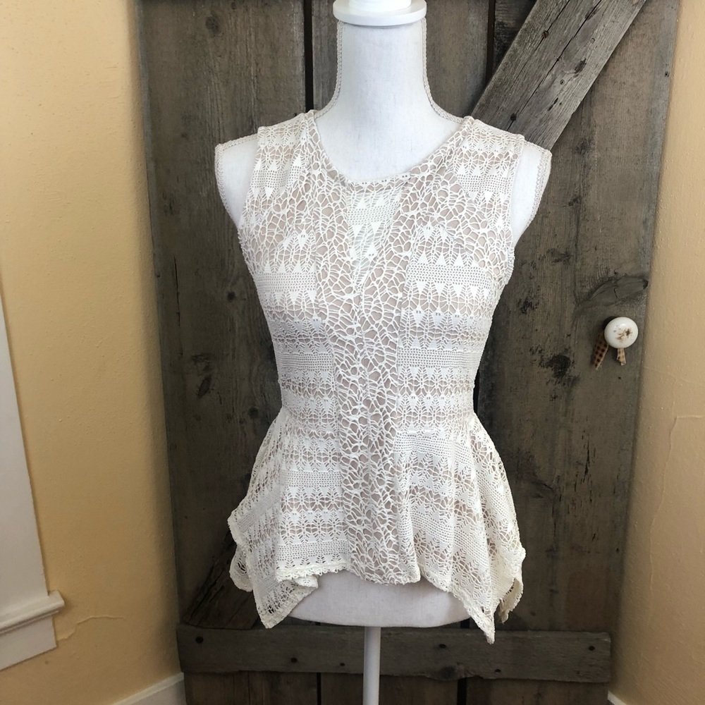 Bar lll  Lace Top With  Back Zipper Size Medium